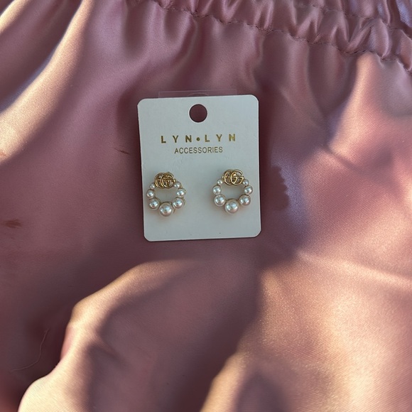 Gucci Pouch and extras 💞 - Picture 10 of 10